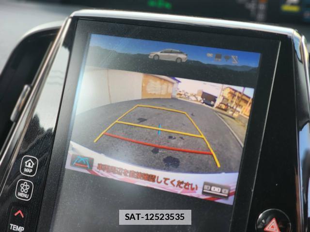 Toyota PRIUS PHV 2018-02 7813924-14