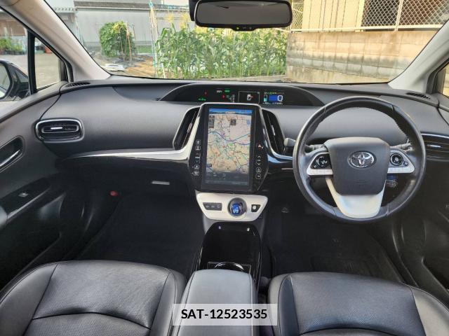 Toyota PRIUS PHV 2018-02 7813924-2