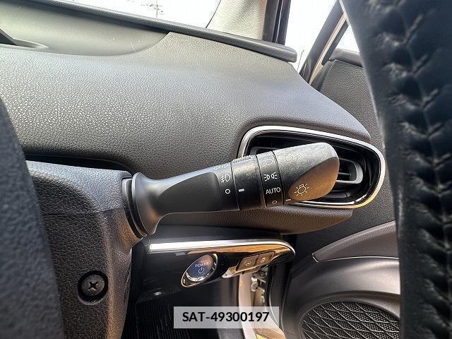 Toyota PRIUS PHV 2017-03 7815661-13