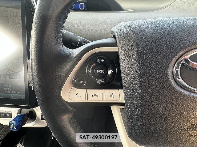 Toyota PRIUS PHV 2017-03 7815661-16
