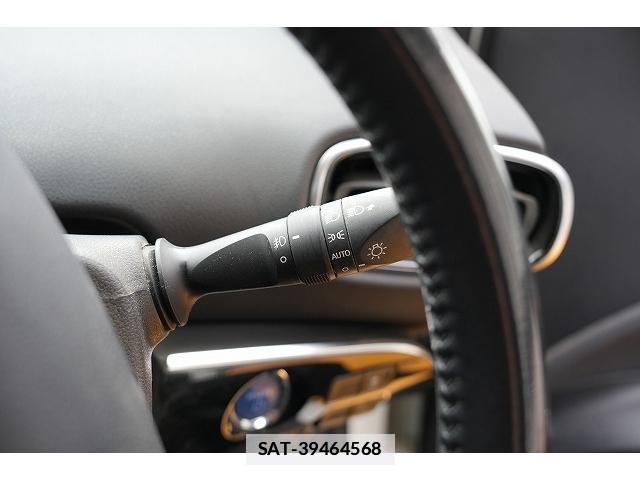 Toyota PRIUS PHV 2017-06 7815762-10