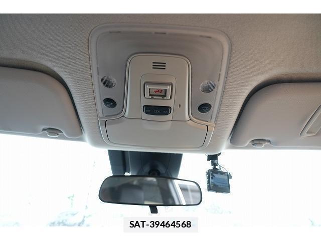 Toyota PRIUS PHV 2017-06 7815762-19
