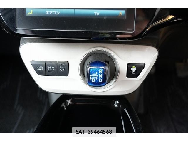 Toyota PRIUS PHV 2017-06 7815762-5