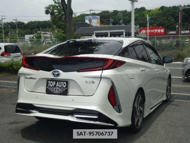 Toyota PRIUS PHV 2017-02 7820010-17