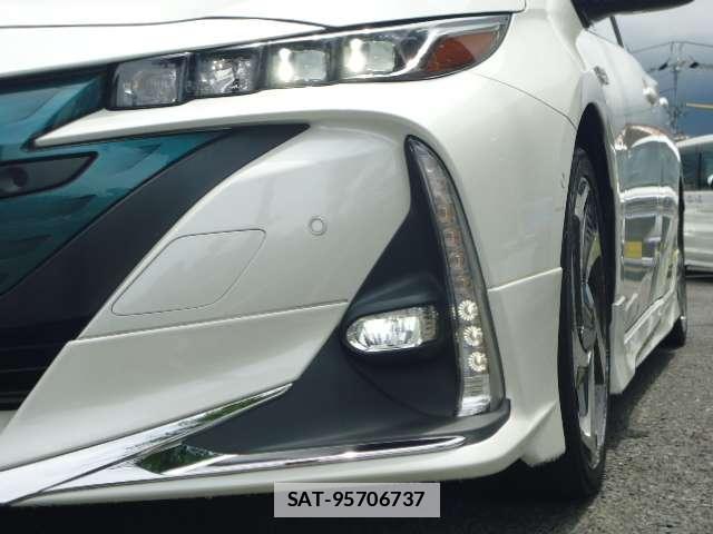 Toyota PRIUS PHV 2017-02 7820010-6