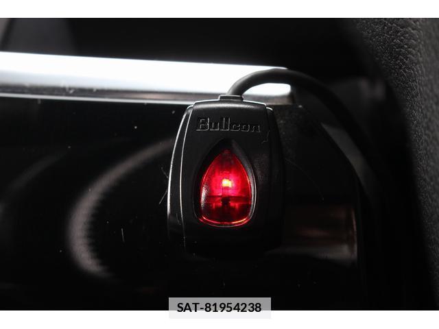 Toyota PRIUS PHV 2017-11 7822872-13