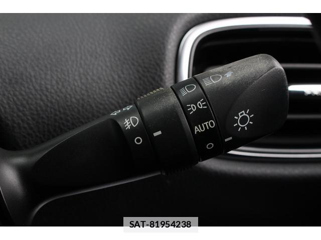 Toyota PRIUS PHV 2017-11 7822872-16