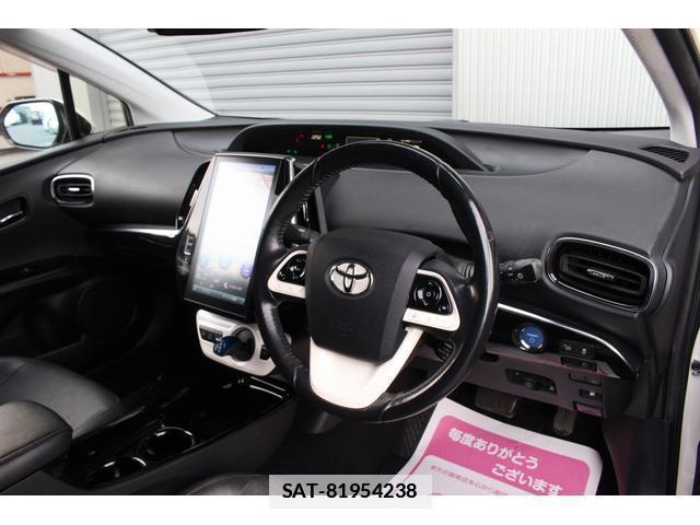 Toyota PRIUS PHV 2017-11 7822872-5