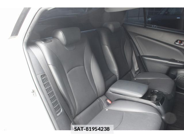 Toyota PRIUS PHV 2017-11 7822872-7