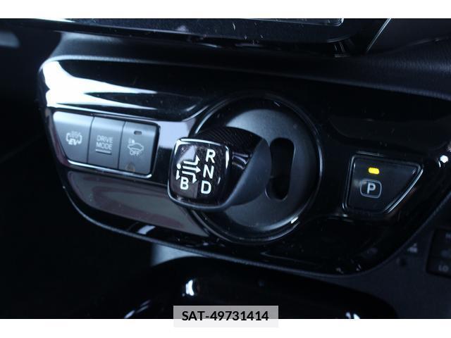 Toyota PRIUS PHV 2018-02 7822882-12