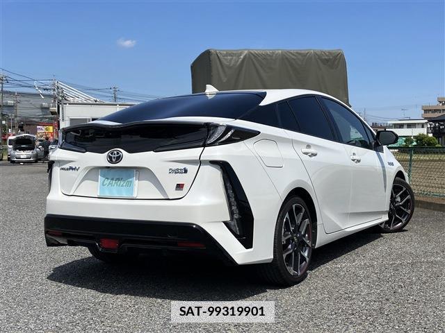 Toyota PRIUS PHV 2018-10 7823175-1