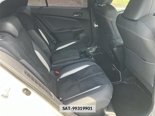 Toyota PRIUS PHV 2018-10 7823175-11