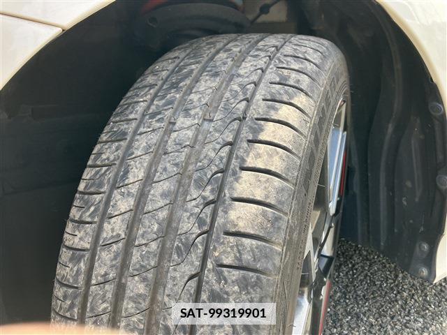 Toyota PRIUS PHV 2018-10 7823175-15