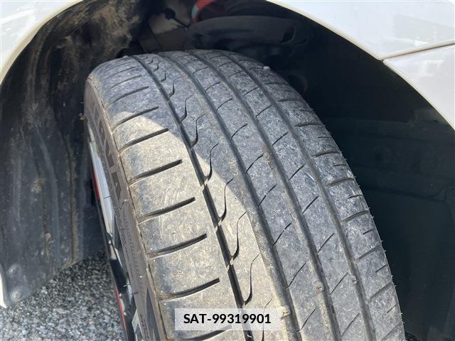 Toyota PRIUS PHV 2018-10 7823175-16