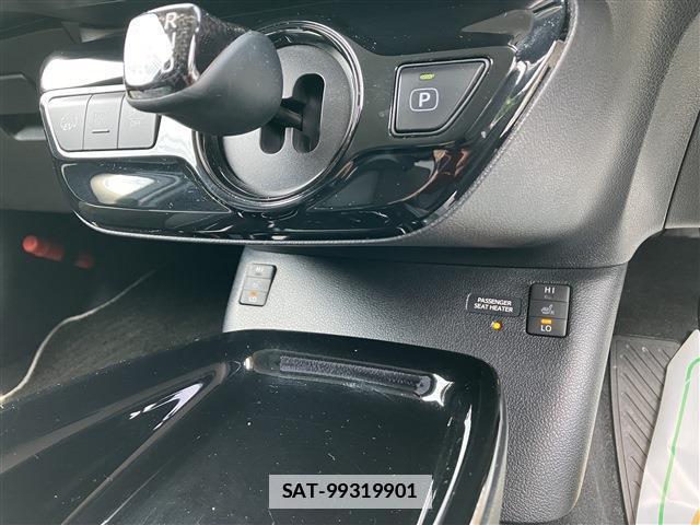 Toyota PRIUS PHV 2018-10 7823175-9