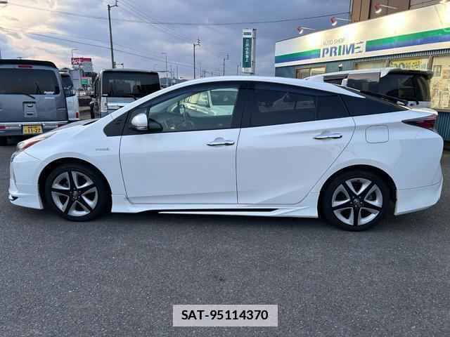 Toyota PRIUS 2016-08 7811845-4