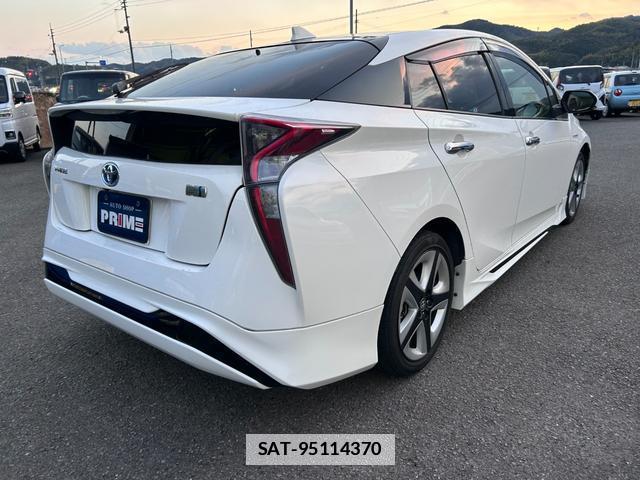 Toyota PRIUS 2016-08 7811845-9