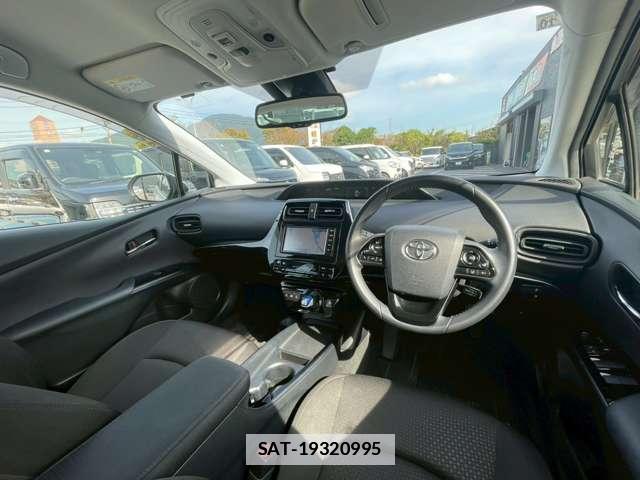 Toyota PRIUS 2020-10 7812467-2