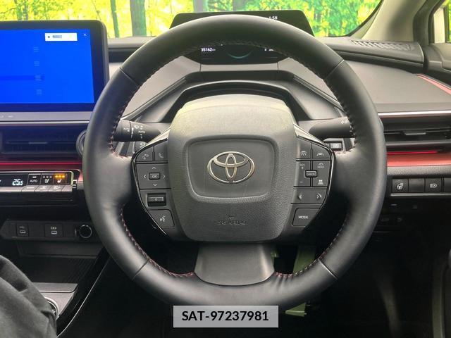 Toyota PRIUS 2023-07 7813318-10