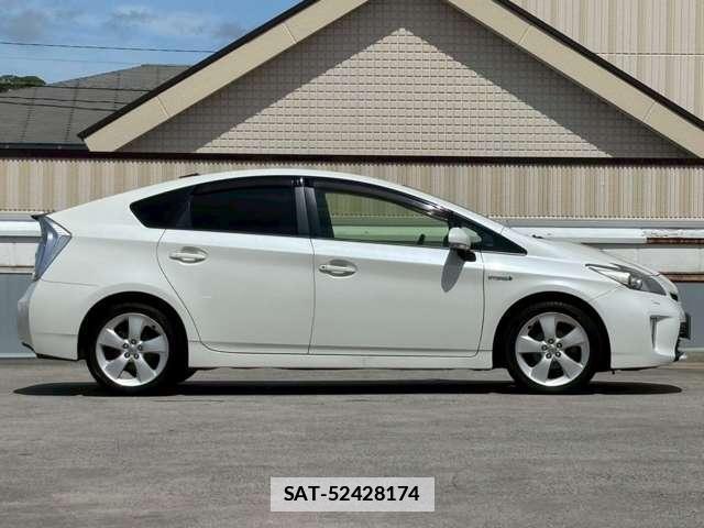 Toyota PRIUS 2012-09 7813368-1