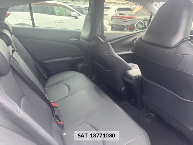 Toyota PRIUS 2020-08 7813435-2