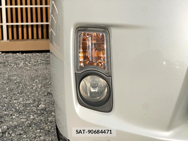 Toyota PRIUS 2010-05 7813794-10