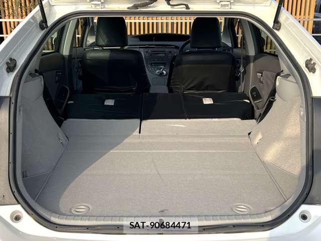 Toyota PRIUS 2010-05 7813794-19
