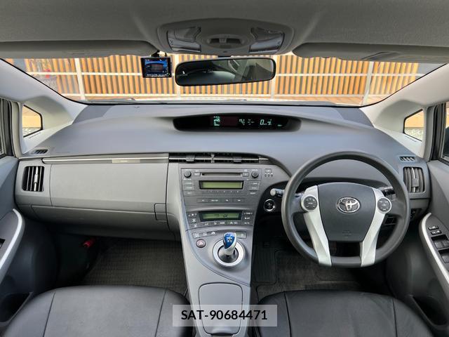 Toyota PRIUS 2010-05 7813794-2
