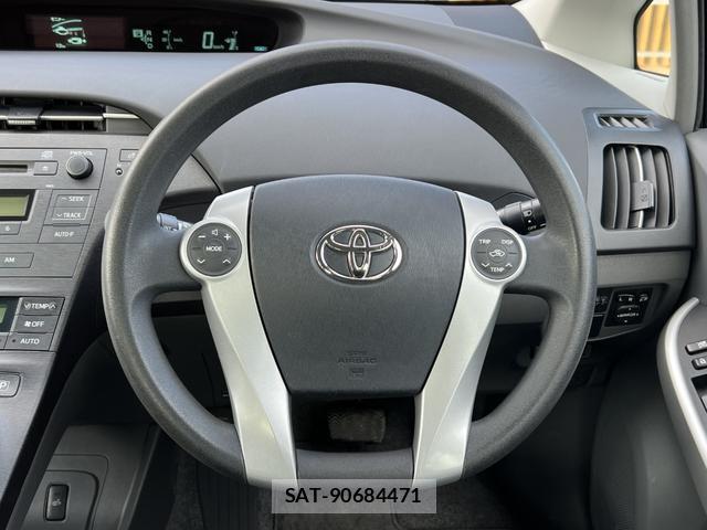 Toyota PRIUS 2010-05 7813794-6