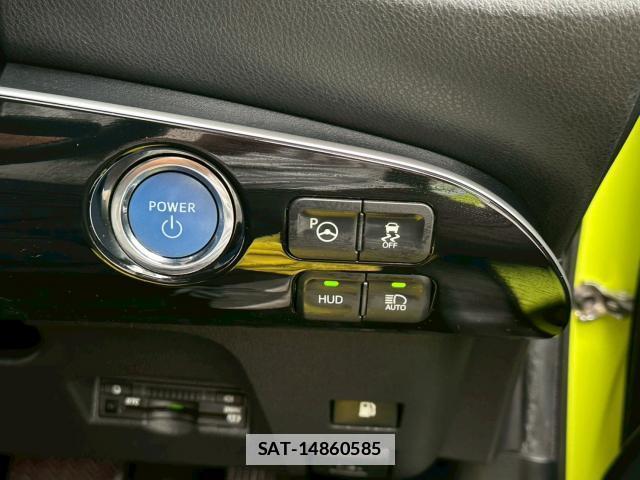 Toyota PRIUS 2016-05 7813884-7