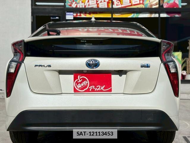 Toyota PRIUS 2017-09 7813887-12