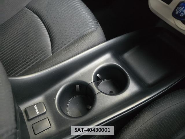 Toyota PRIUS 2016-03 7813945-10