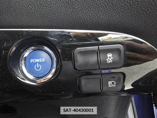 Toyota PRIUS 2016-03 7813945-11