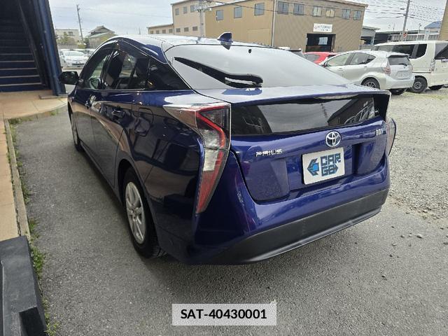 Toyota PRIUS 2016-03 7813945-18