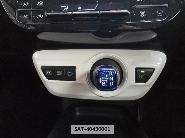Toyota PRIUS 2016-03 7813945-6
