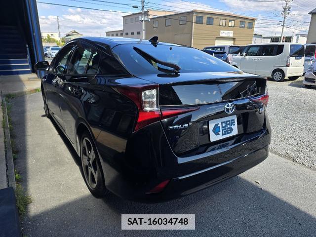 Toyota PRIUS 2020-06 7813957-13