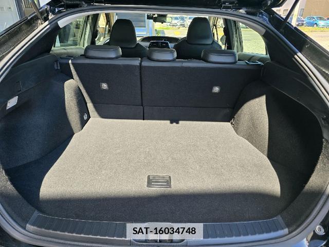Toyota PRIUS 2020-06 7813957-18
