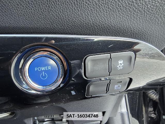 Toyota PRIUS 2020-06 7813957-5