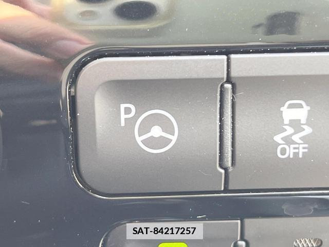 Toyota PRIUS 2017-06 7814337-5
