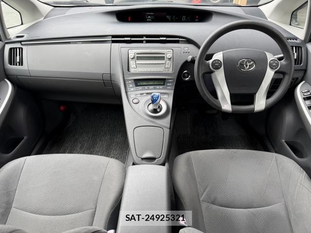 Toyota PRIUS 2010-06 7815284-1