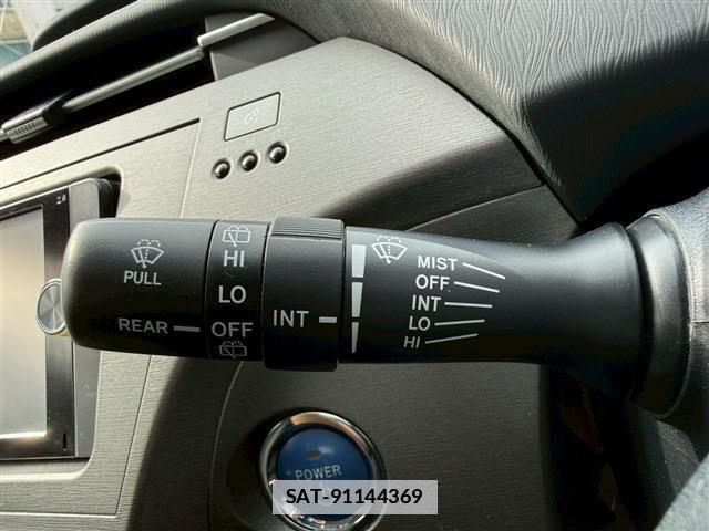 Toyota PRIUS 2012-07 7815421-10