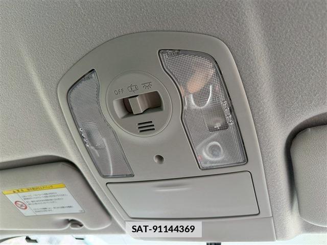 Toyota PRIUS 2012-07 7815421-16