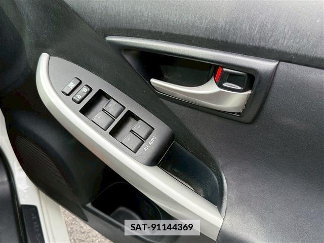 Toyota PRIUS 2012-07 7815421-18