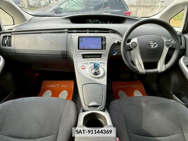 Toyota PRIUS 2012-07 7815421-2