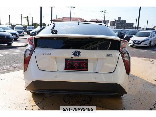 Toyota PRIUS 2018-12 7815696-17