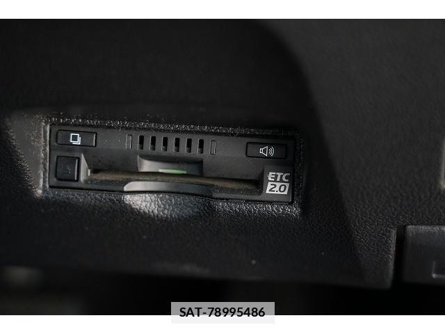 Toyota PRIUS 2018-12 7815696-18