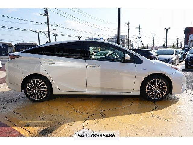 Toyota PRIUS 2018-12 7815696-19