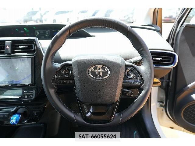 Toyota PRIUS 2019-03 7815768-13