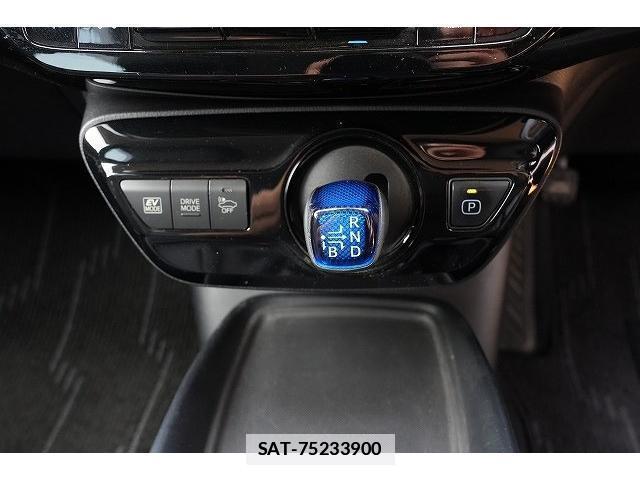 Toyota PRIUS 2019-07 7815791-10