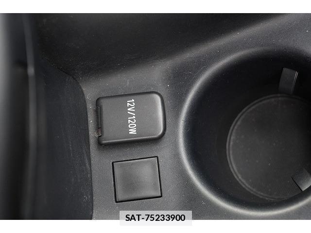 Toyota PRIUS 2019-07 7815791-15